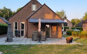 Vakantiewoning Maas En Waal 195